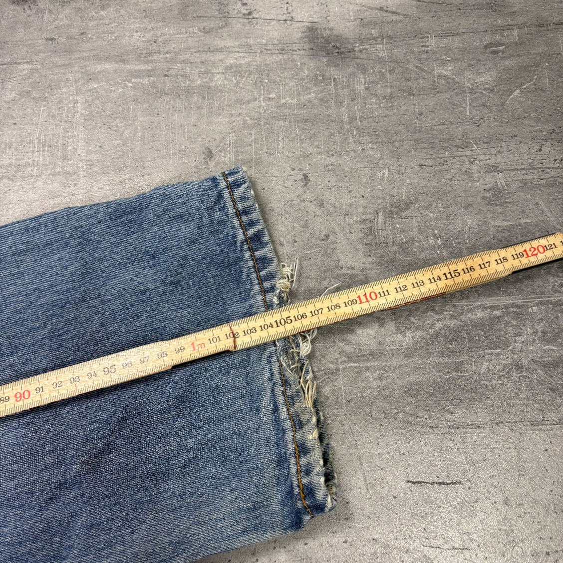 Vintage Levis 2000s Super Baggy Jeans (L)