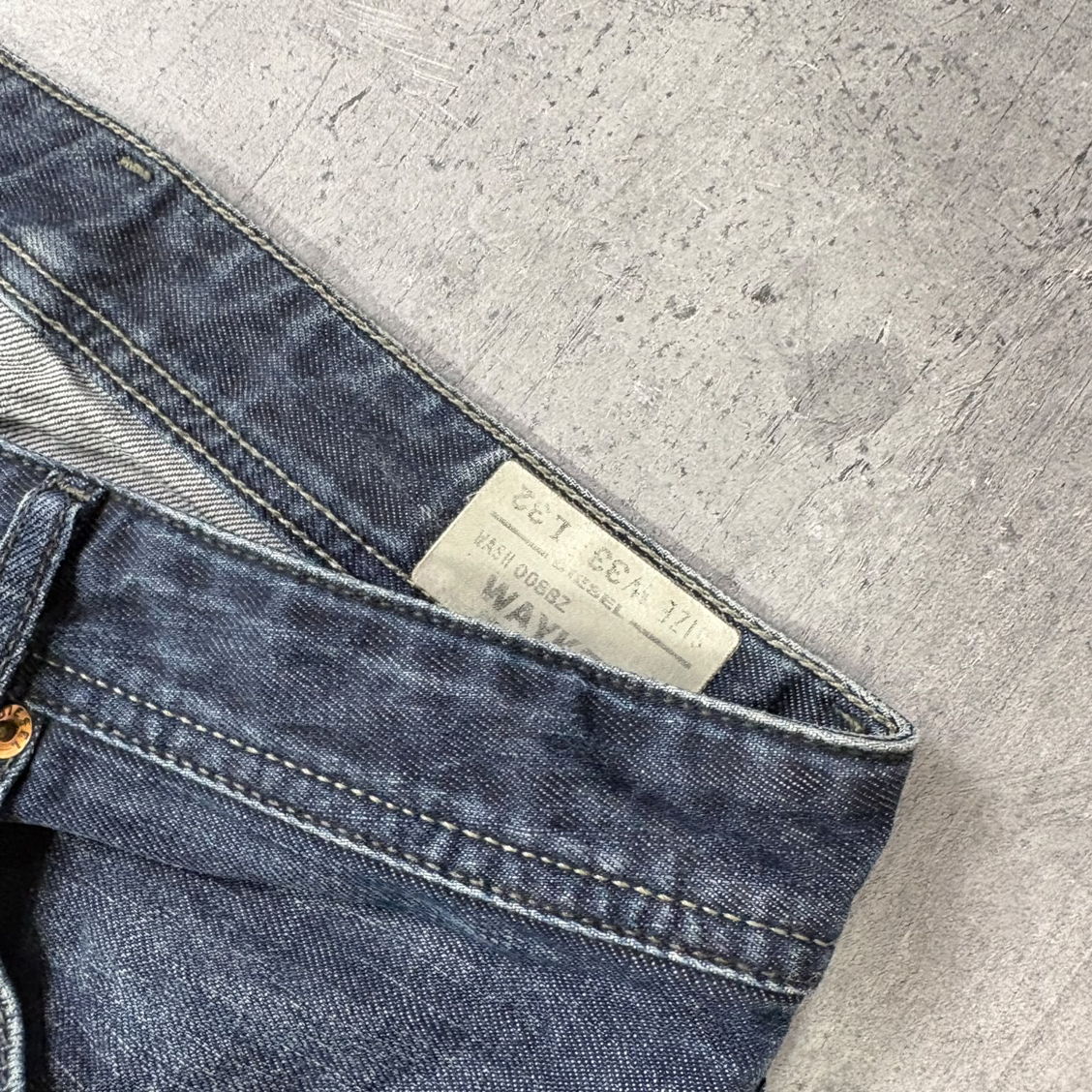 Vintage Diesel 2000s Baggy Jeans (L)